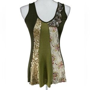 BKE BOUTIQUE / Green & Gold Embellished Tank Top / Small